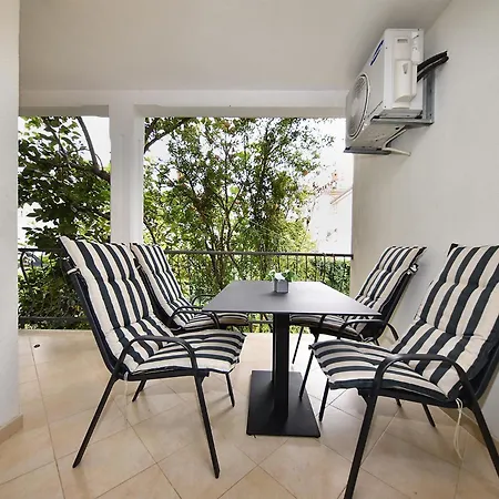 Romano 1099 Apartment *