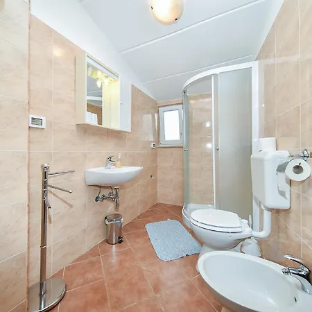 Apartment Romano 1099 *