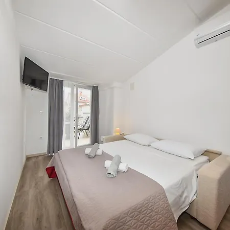 Romano 1099 * Rovinj