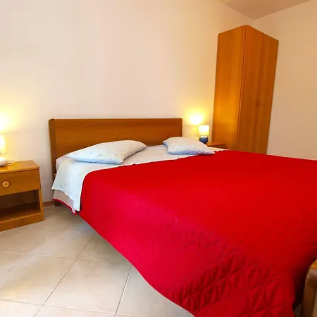 Romano 1099 * Rovinj