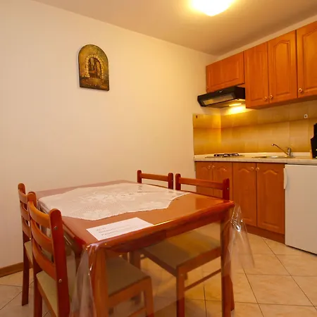 Apartment Romano 1099 Rovinj