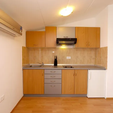 Romano 1099 * Rovinj