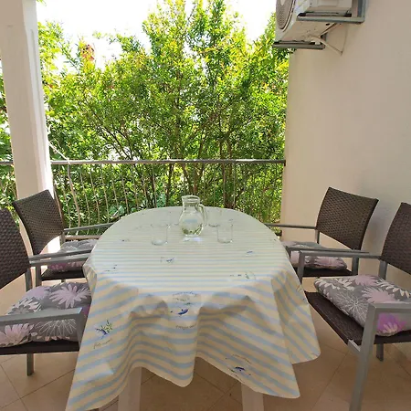 Apartment Romano 1099 *