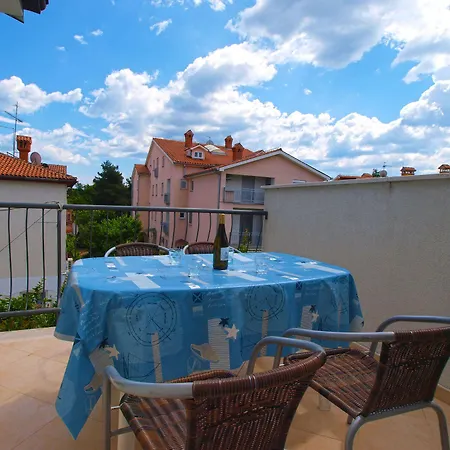 Apartment Romano 1099 *