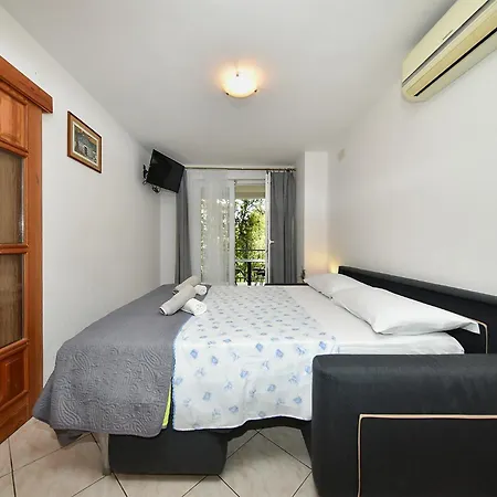 Romano 1099 * Rovinj