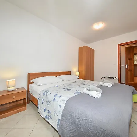 Romano 1099 Apartment