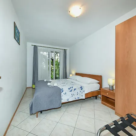 Apartment Romano 1099 Rovinj