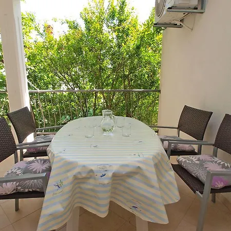 Romano 1099 * Rovinj