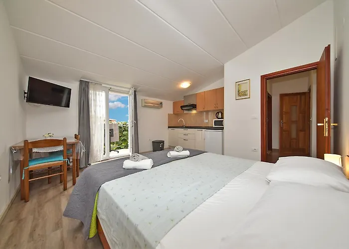1099 * Rovinj